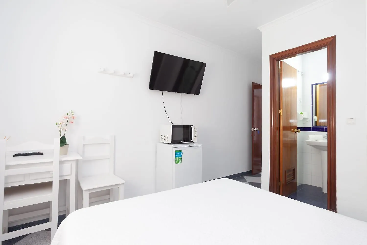 Гостевой дом Hostal Restaurante La Giralda Рота