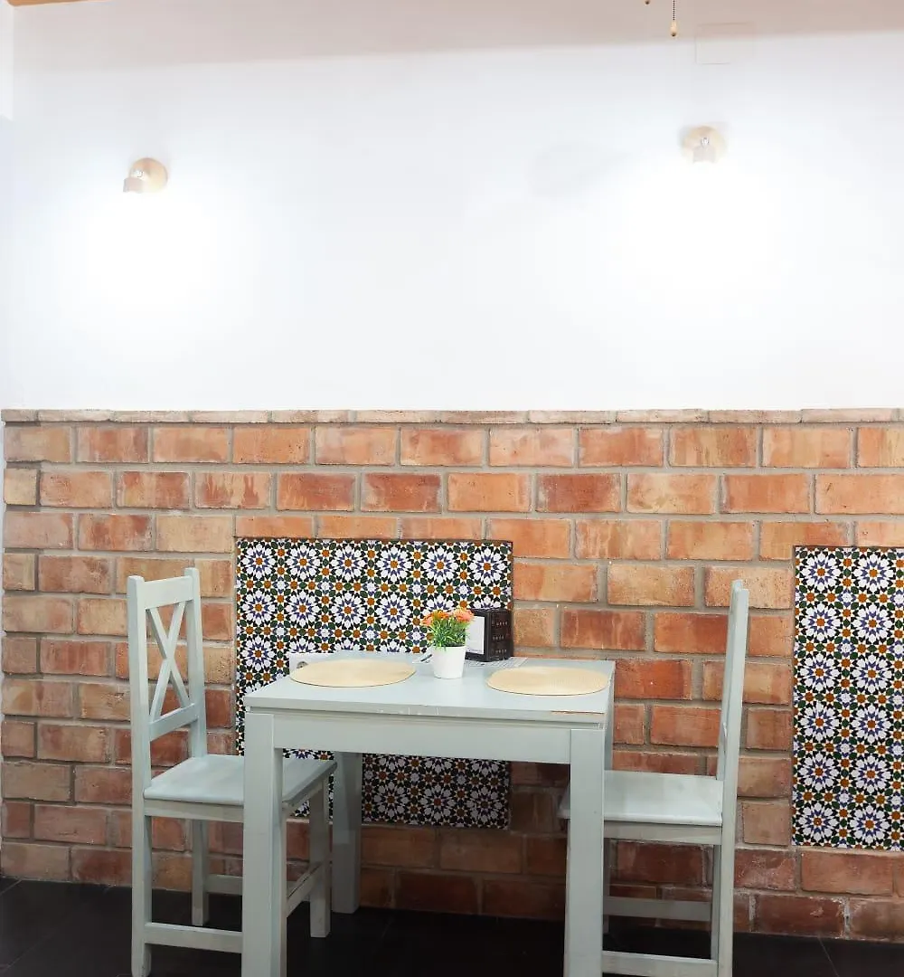Hostal Restaurante La Giralda Рота Гостевой дом