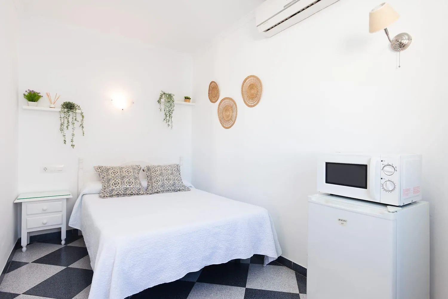 招待所 Hostal Restaurante La Giralda 罗塔